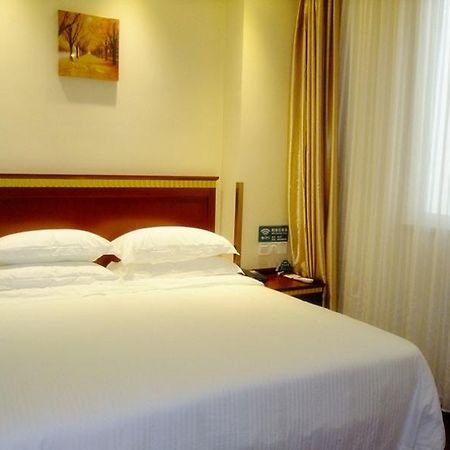 Greentree Inn Chongqing North Railway Station Express Hotel Exteriör bild